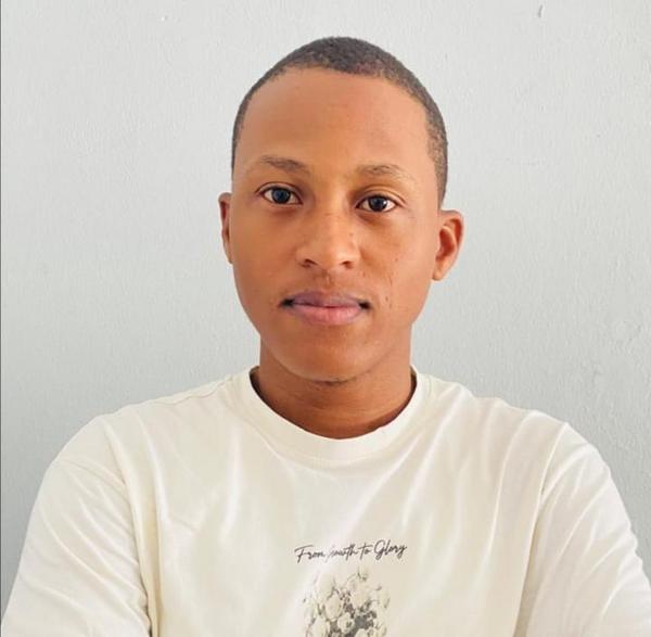  Siyethemba Cikwayo, estate agent