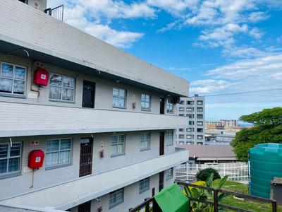Apartment / Flat For Sale in Margate, Margate