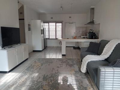 Apartment / Flat For Sale in Margate, Margate
